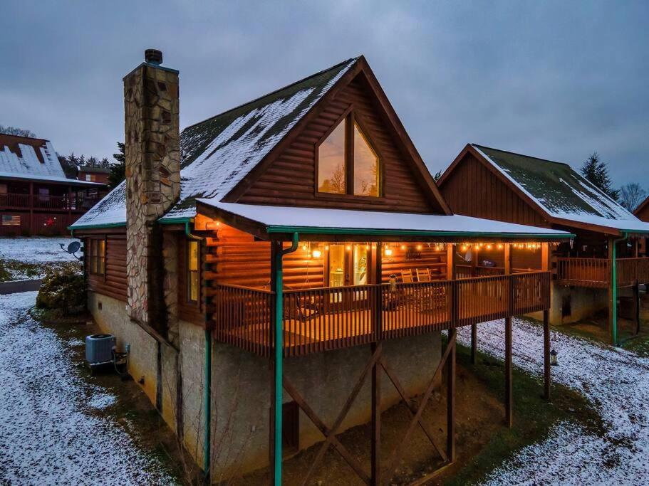 Cabin With New Hot Tub, Near Dollywood .2Bd.2Ba.Sleeps6.Bbq Sevierville Exteriör bild